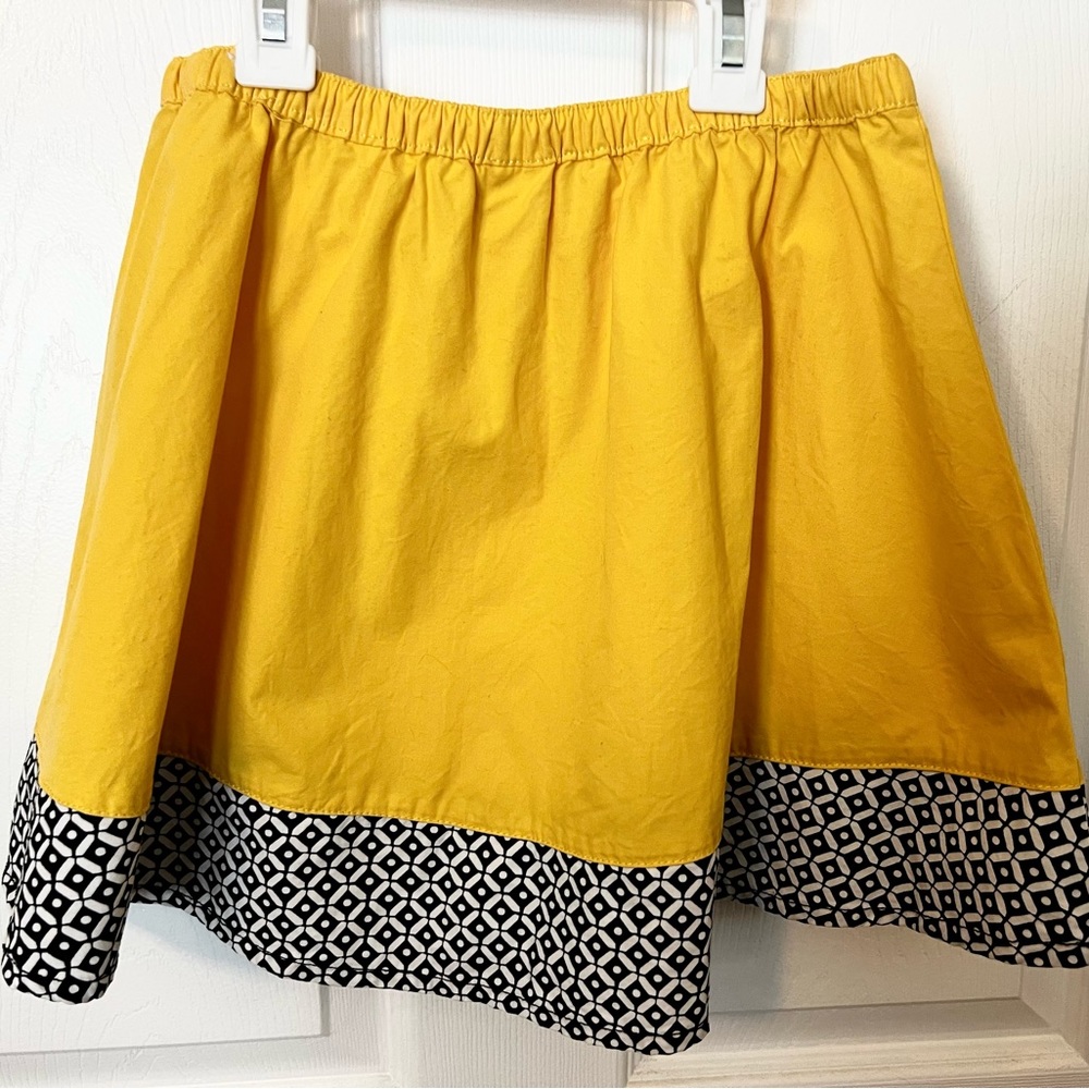 Gymboree Flared Skater skirt Yellow w/ Black White Trim 100% Cotton kids size 8